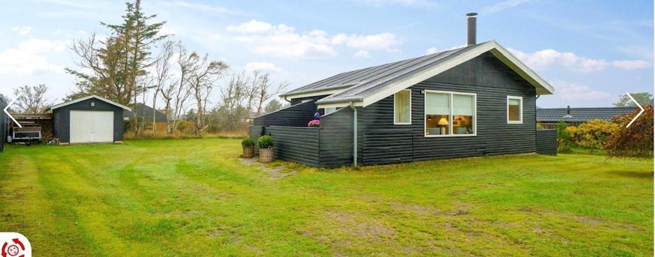 Sommerhus I Blokhus Helt Taet Pa By Og Strand Exterior photo